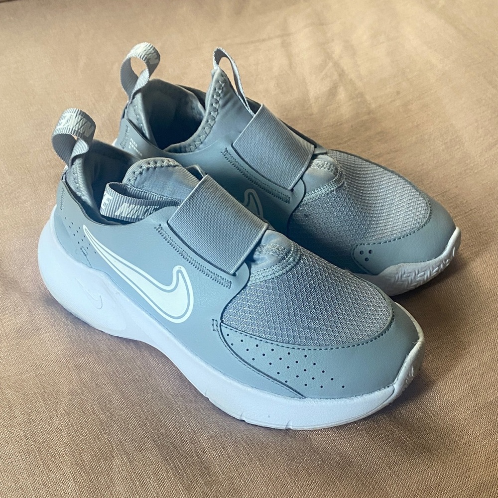 Nike Kids' Flex Runner 3 Slip-On Sneaker